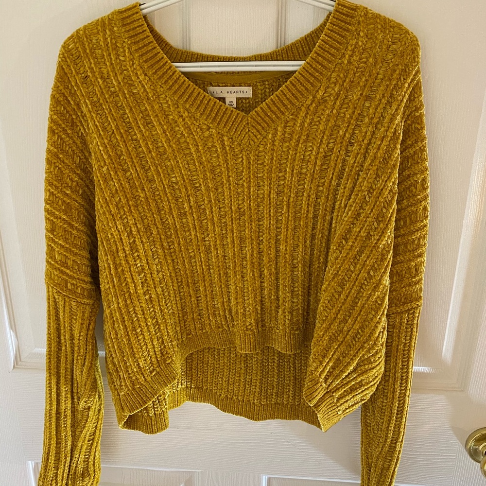 LA Hearts V Neck Sweater